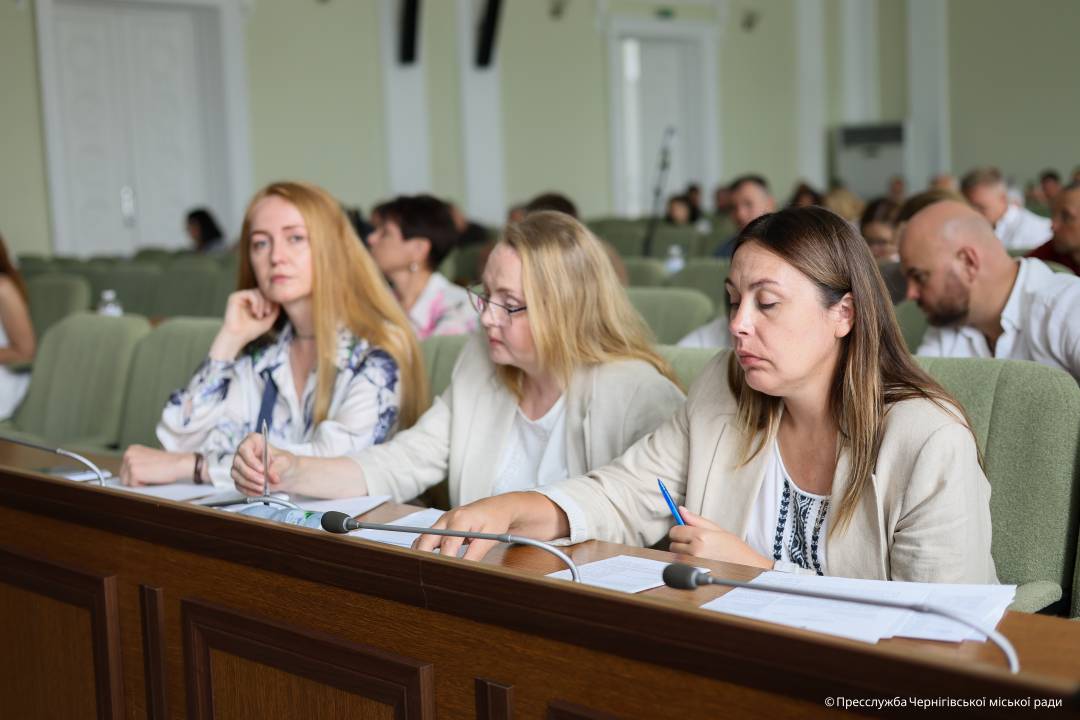 У роботі другого засідання 45-ї (позачергової) сесії Чернігівської міської ради VIII скликання оголошено перерву