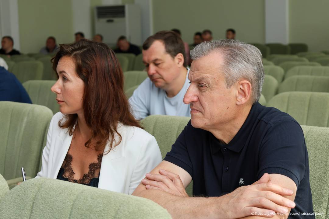 У роботі другого засідання 45-ї (позачергової) сесії Чернігівської міської ради VIII скликання оголошено перерву
