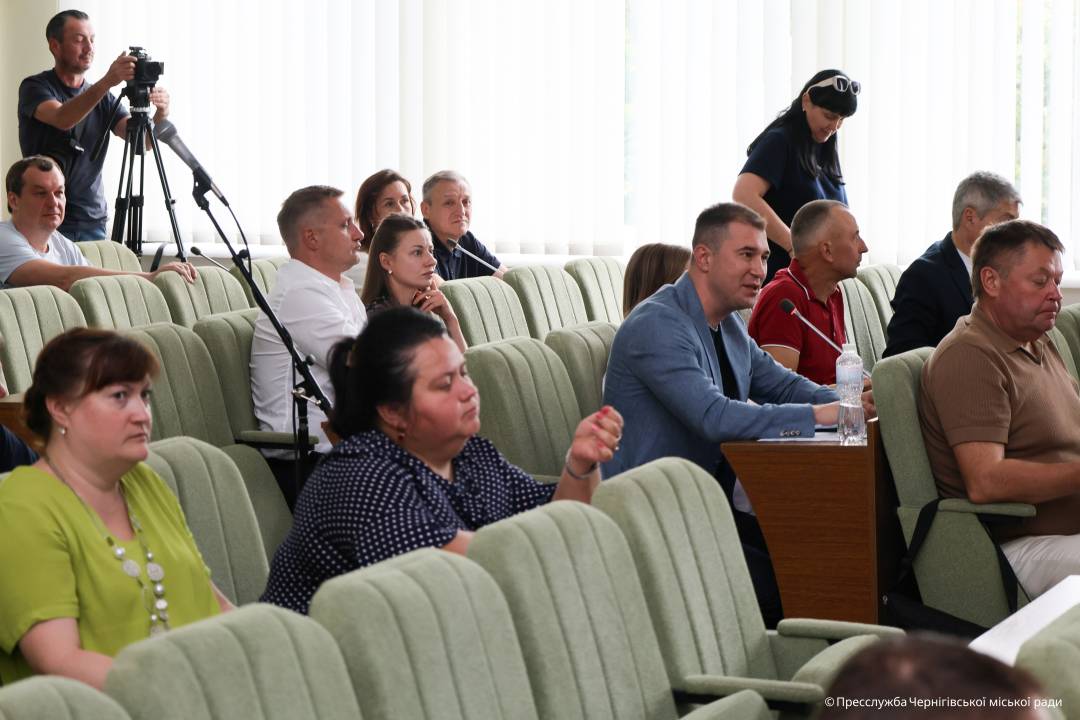 У роботі другого засідання 45-ї (позачергової) сесії Чернігівської міської ради VIII скликання оголошено перерву