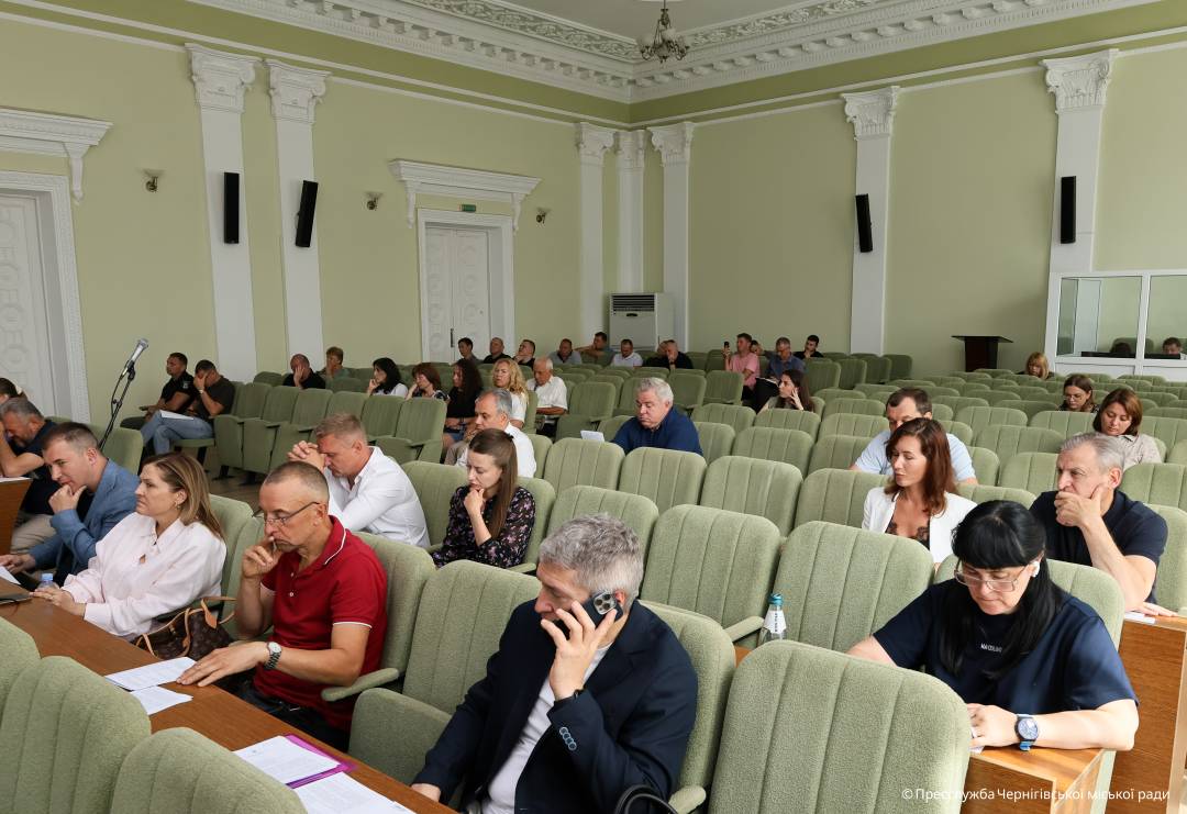 У роботі другого засідання 45-ї (позачергової) сесії Чернігівської міської ради VIII скликання оголошено перерву