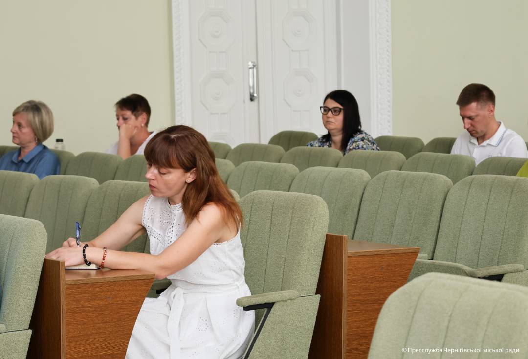 У роботі другого засідання 45-ї (позачергової) сесії Чернігівської міської ради VIII скликання оголошено перерву