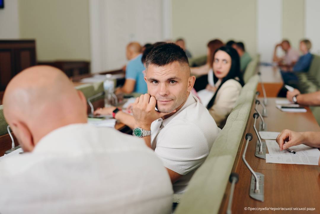 У роботі другого засідання 45-ї (позачергової) сесії Чернігівської міської ради VIII скликання оголошено перерву