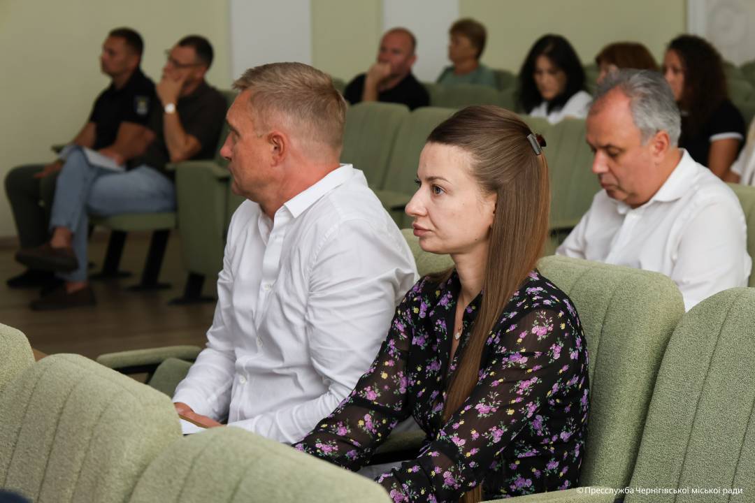 У роботі другого засідання 45-ї (позачергової) сесії Чернігівської міської ради VIII скликання оголошено перерву