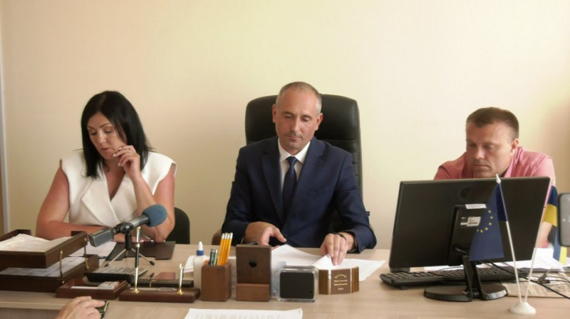 "Мене цькують на роботі": секретарка судових засідань на Чернігівщині заявила про мобінг. Що про це каже її керівництво