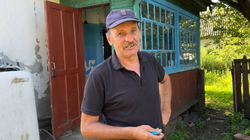 Ховають людей на городах, бо не можуть дістатись кладовища через обстріли РФ: як живуть у Грем'ячі на Чернігівщині