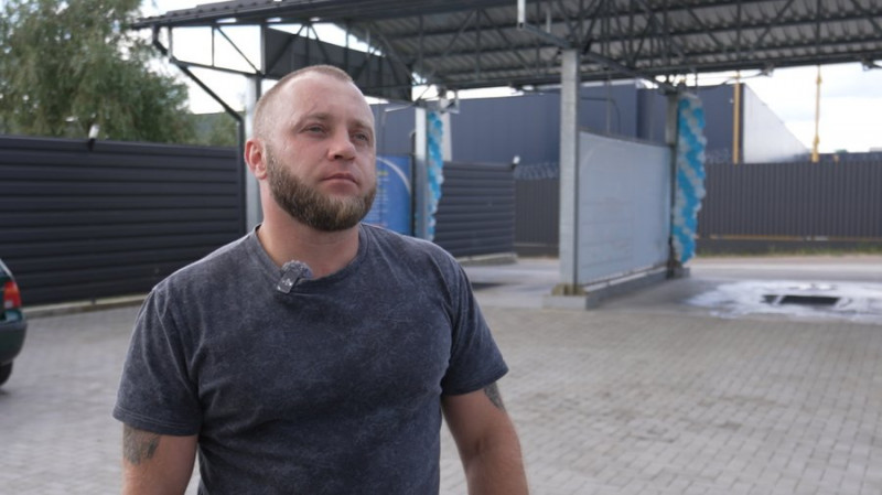 У Чернігові ветеран російсько-української війни Євген Смага відкрив власний бізнес