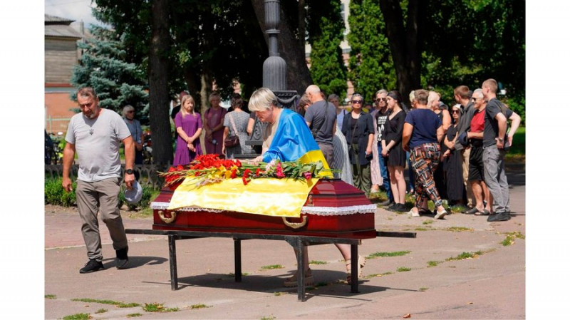 На Чернігівщині попрощалися з військовими Євгенієм Гурбичем та Максимом Кушеваровим