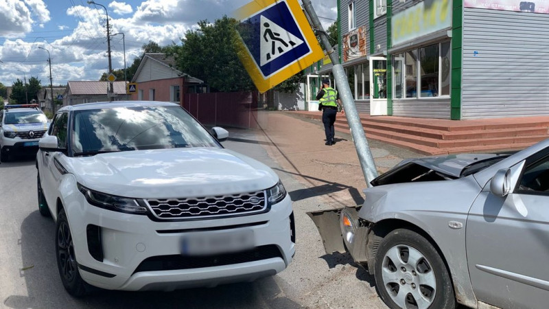 У Чернігові сталася аварія за участю двох автомобілів: чи є травмовані