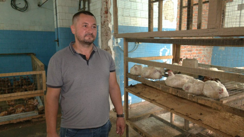 "Все на екологічно чистому продукті": чернігівець Дмитро Глузд відкрив птахоферму за грантові кошти
