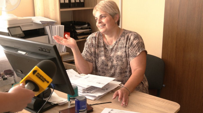 "Мене цькують на роботі": секретарка судових засідань на Чернігівщині заявила про мобінг. Що про це каже її керівництво