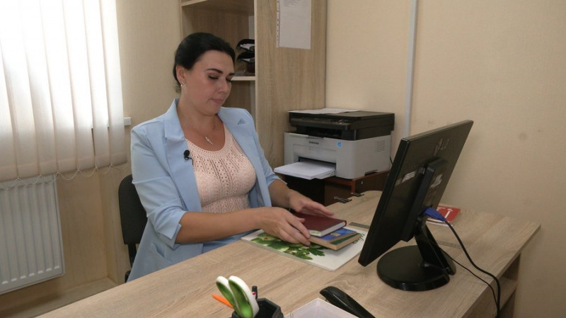"Мене цькують на роботі": секретарка судових засідань на Чернігівщині заявила про мобінг. Що про це каже її керівництво