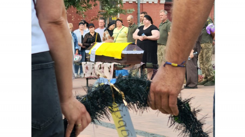 На Чернігівщині поховали військових Андрія Шевченка, Андрія Нестеренка та Олександра Безуса
