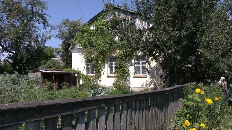 Жодної звістки про село й будинок, у якому жила: що каже колишня жителька Мурав'їв на Чернігівщині, що за 2 км від РФ