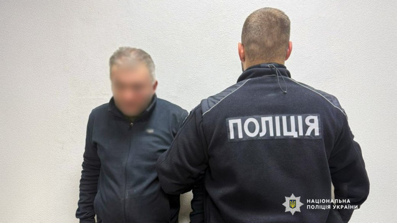 На Чернігівщині затримали чоловіка, якого підозрюють у вбивстві свого брата та побитті матері