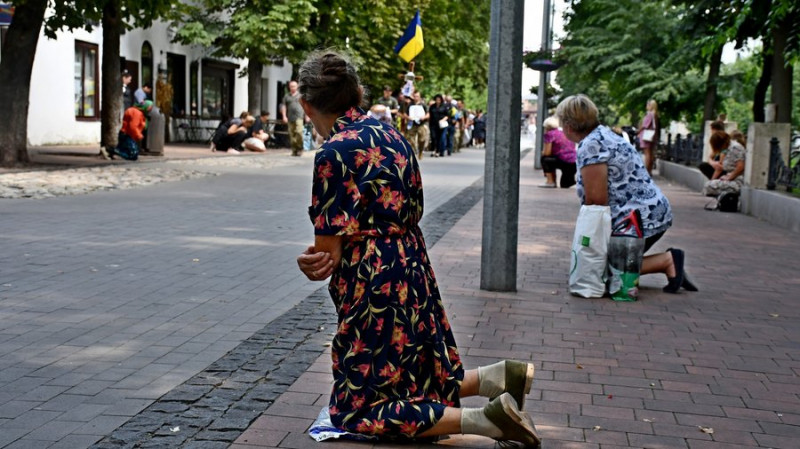 На Чернігівщині попрощалися із захисниками Михайлом Ковалем та Олександром Саченком
