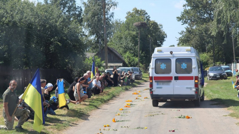 На Чернігівщині попрощалися із захисниками Михайлом Ковалем та Олександром Саченком
