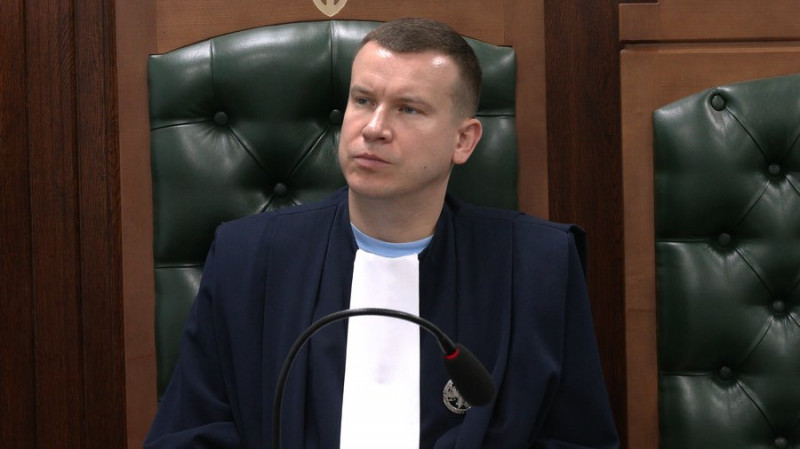 Не зміг стягнути 1 млн грн, проте скасували постанову: у Чернігові ветеран частково виграв суд у патрульних
