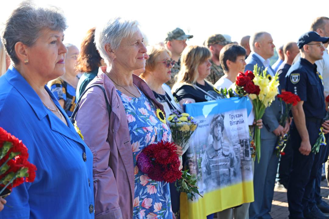 Чернігів віддав шану полеглим воїнам у День пам’яті захисників України