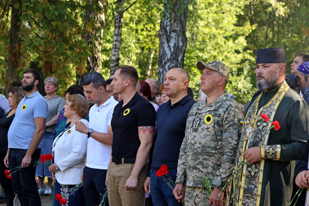 Чернігів віддав шану полеглим воїнам у День пам’яті захисників України