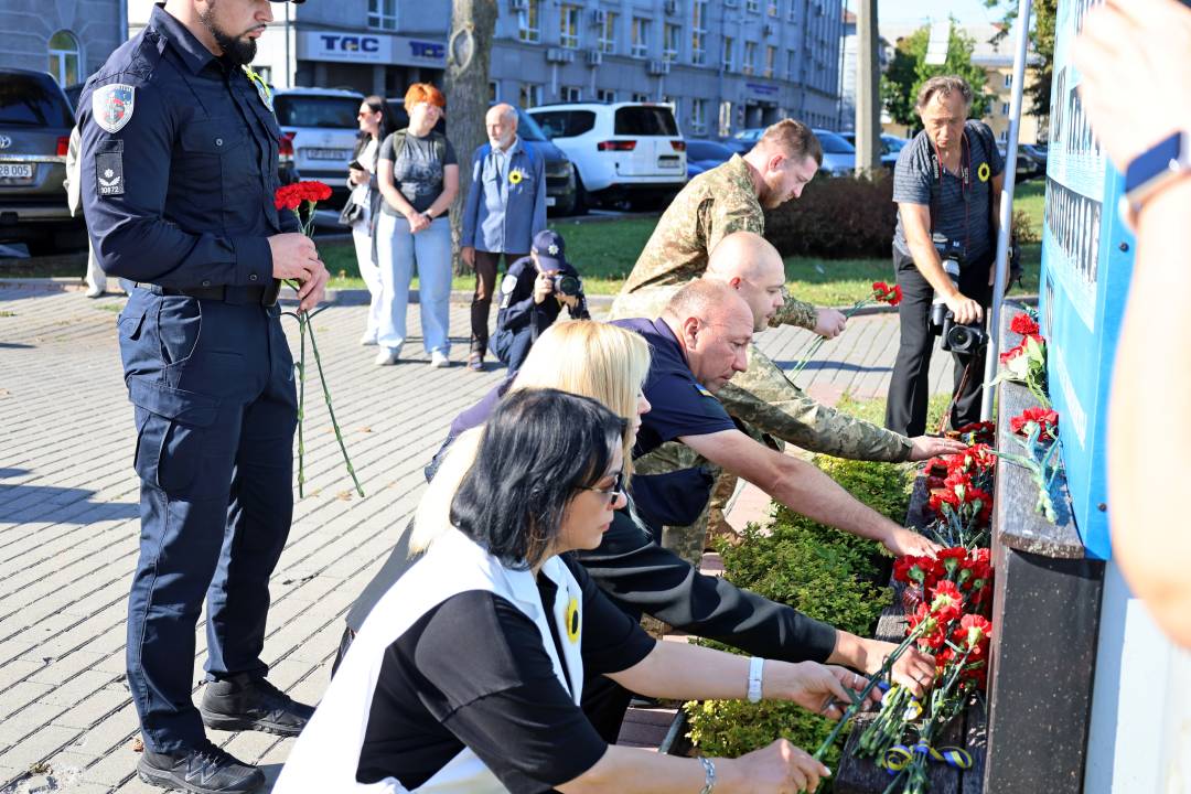 Чернігів віддав шану полеглим воїнам у День пам’яті захисників України