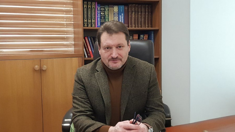 Зброя суперечить релігійним переконанням: чи можуть віряни в Україні обрати альтернативну службу замість мобілізації