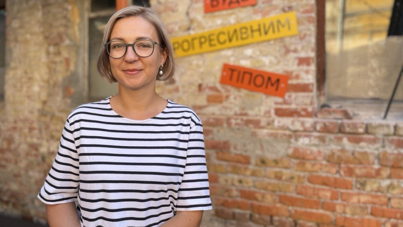 Офіцер Віталій Седюк заявив про погрози від керівництва після допису відео поцілунку з партнером. Що кажуть у бригаді