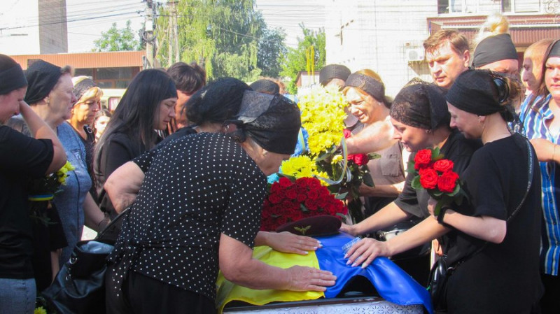 На Чернігівщині попрощалися з захисниками Сергієм Прокопчуком та Миколою Гавришем
