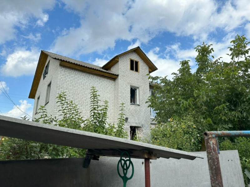 Кадри наслідків прильоту шахеда в Чернігові