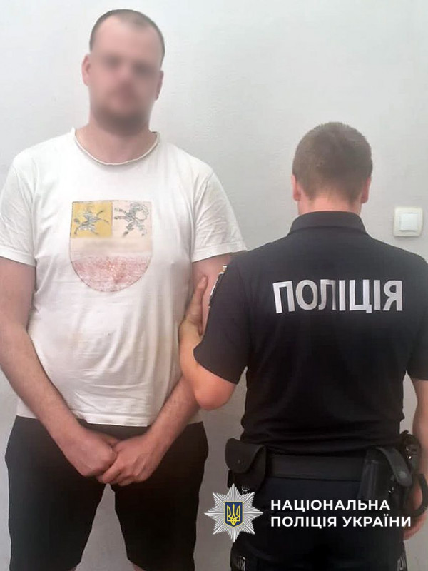 На Чернігівщині поліцейські упродовж доби затримали трьох грабіжників