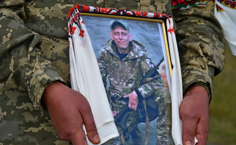 На Чернігівщині провели в останню путь захисника