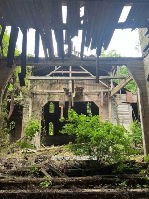 На Чернігівщині розкрадають залишки старовинного дерев’яного храму, збудованого 125 років тому (Фото)