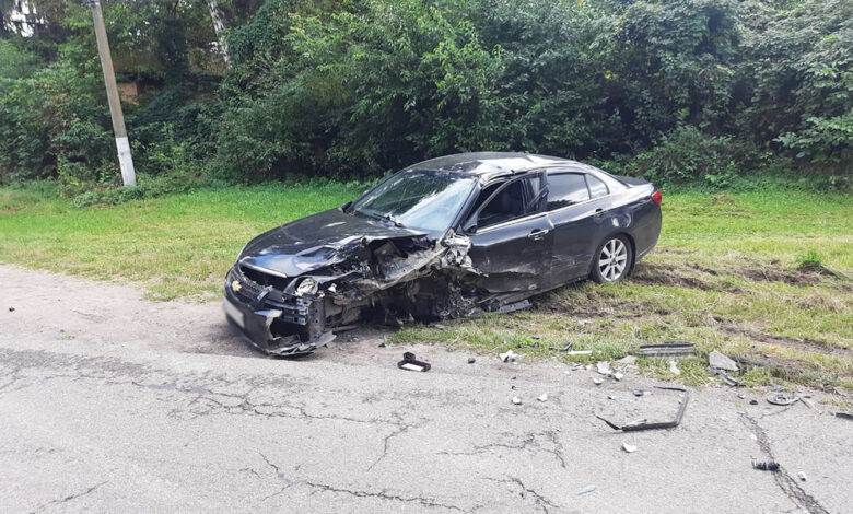 На Чернігівщині в ДТП постраждали дві водійки: подробиці аварії (Фото)