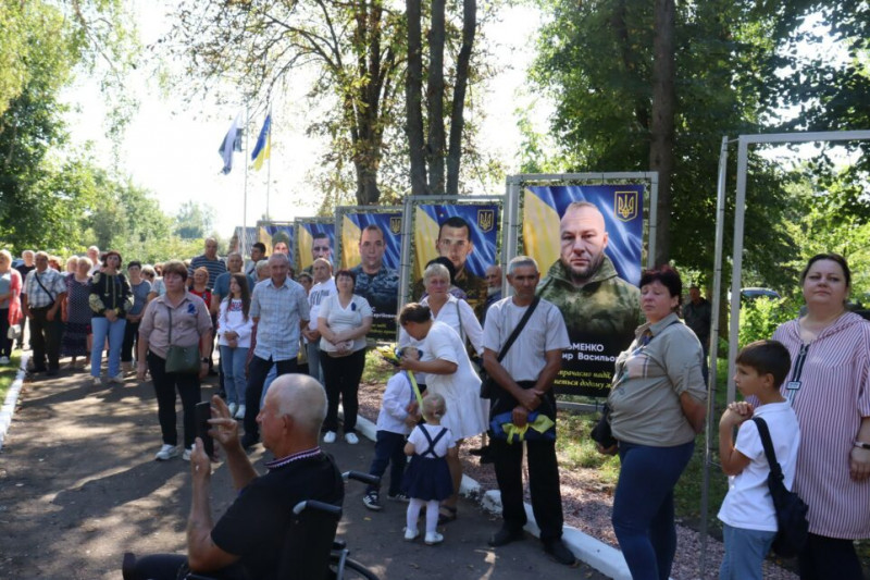 На Чернігівщині відкрили Алею Надії, присвячену безвісти зниклим воїнам (Фото)