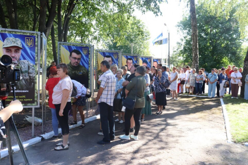 На Чернігівщині відкрили Алею Надії, присвячену безвісти зниклим воїнам (Фото)
