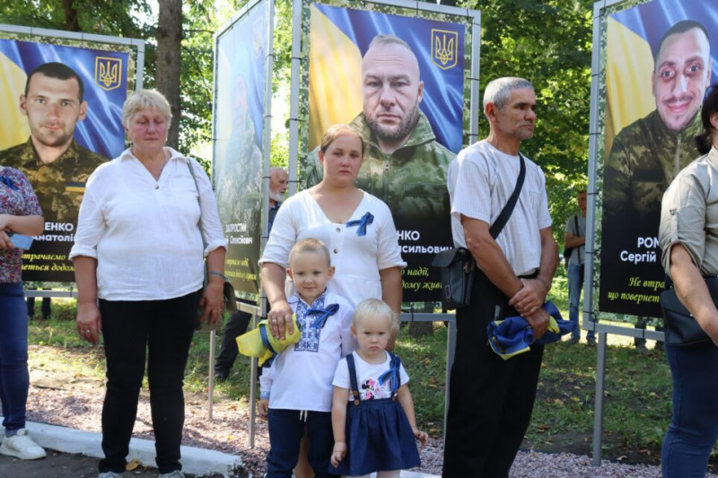 На Чернігівщині відкрили Алею Надії, присвячену безвісти зниклим воїнам (Фото)