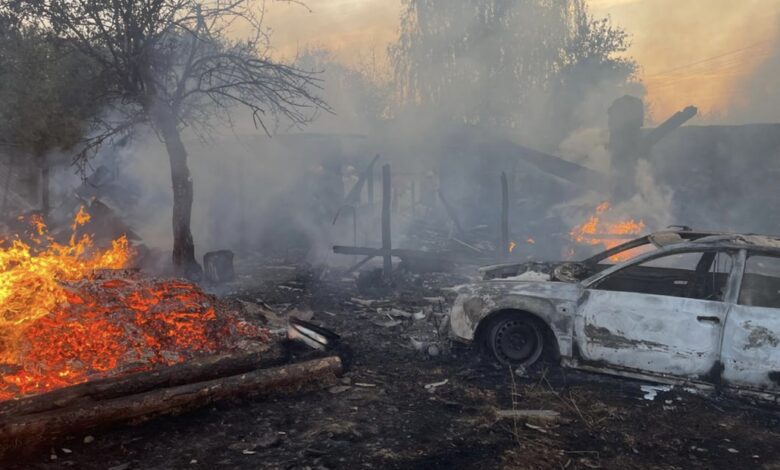 Пожежі, пошкоджені будинки та авто: атаковано 18 населених пунктів на Чернігівщині