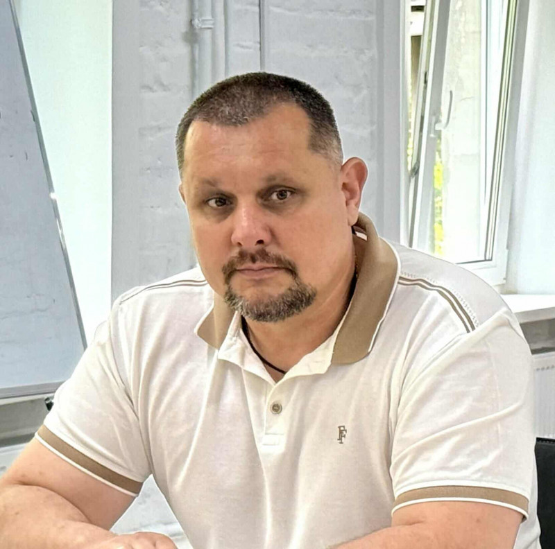 Що читають відомі люди Чернігівщини: книжковий ТОП керівників і успішних людей