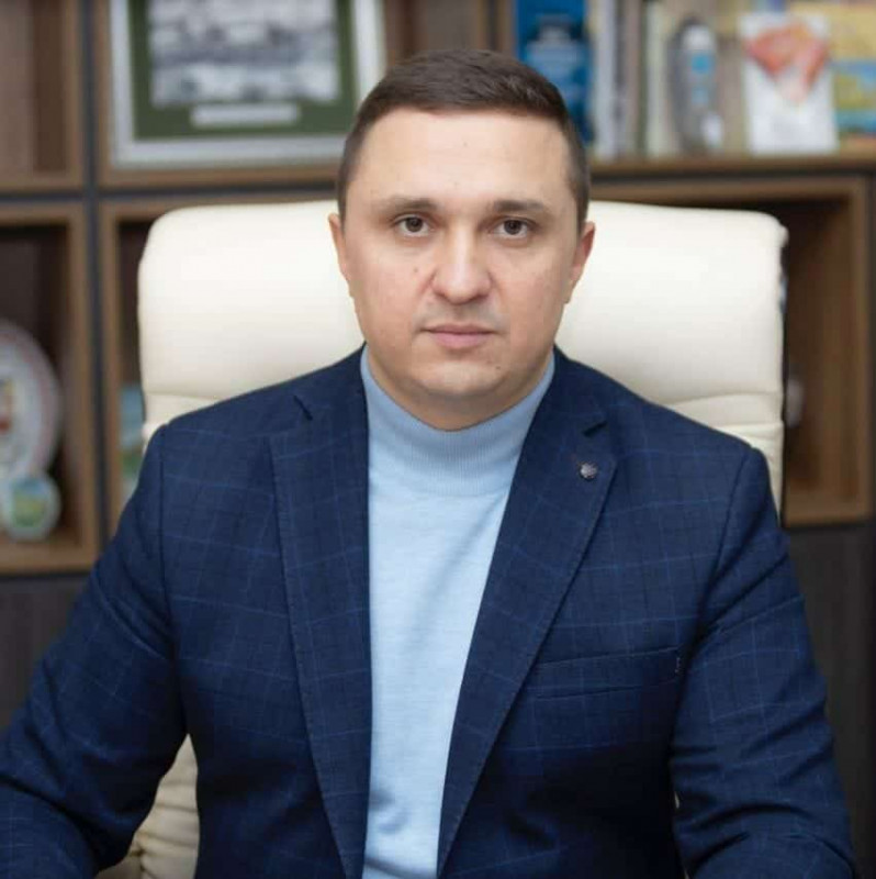 Що читають відомі люди Чернігівщини: книжковий ТОП керівників і успішних людей