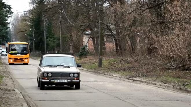 У Чернігові через капітальний ремонт дороги по вулиці Курсанта Єськова майже на два місяці перекривають проїзд транспорту