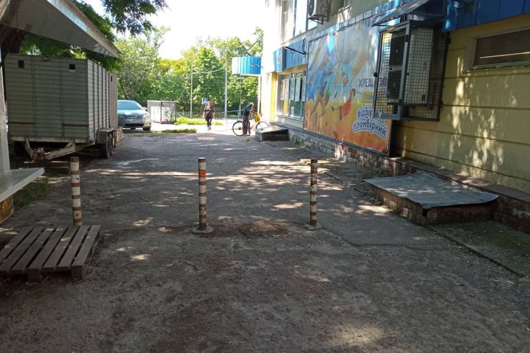 У Чернігові демонтують ще 86 тимчасових об’єктів і один металевий гараж, що встановлені незаконно