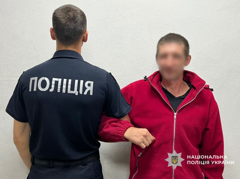 У Чернігові поліцейські затримали двох грабіжників