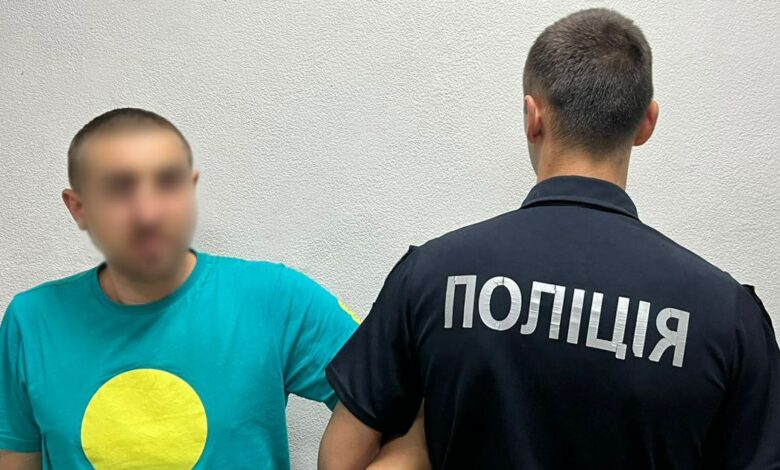 У Чернігові поліцейські затримали двох грабіжників