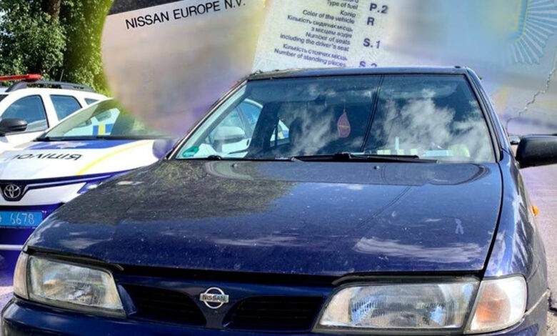 У Чернігові зупинили автівку з підробленими документами