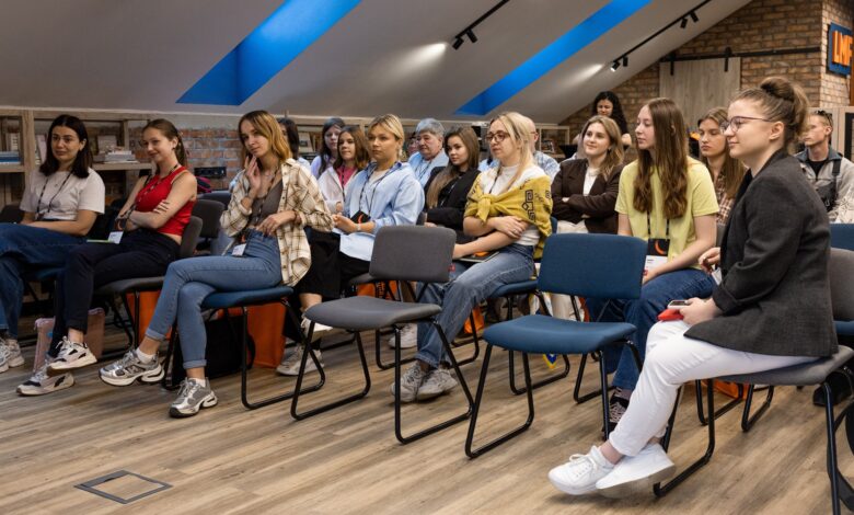 Журналісти «ЧЕЛАЙН» взяли участь у медійному проєкті «Fact. Source. Story»