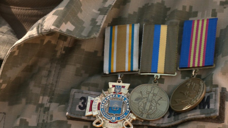 "Це єдине місто, де діє така програма": у Чернігові 14 ветеранів з інвалідністю отримали сертифікати на житло