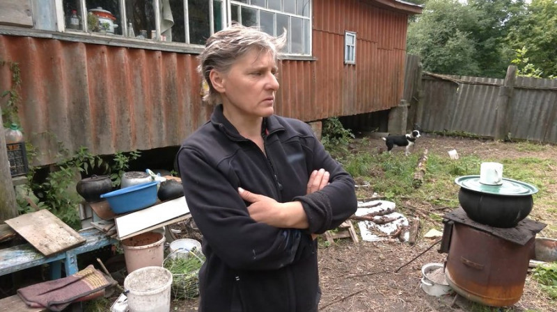 "Одну кішку вбило, іншій осколок влучив у лапу": родина з Грем’яча на Чернігівщині вивезла 12 тварин із-під обстрілів