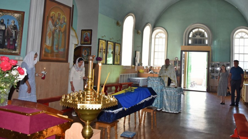На Чернігівщині поховали бійців Романа Бугаєва, Дмитра Кручка та В'ячеслава Дорошенка, які загинули на фронті