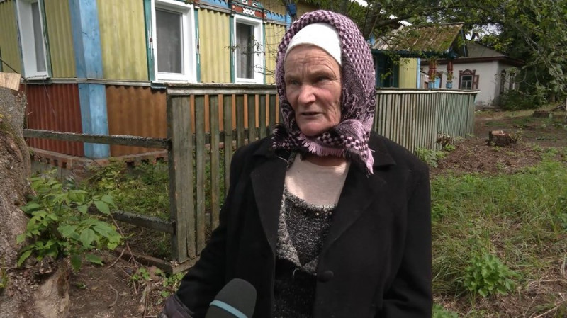 "Одну кішку вбило, іншій осколок влучив у лапу": родина з Грем’яча на Чернігівщині вивезла 12 тварин із-під обстрілів