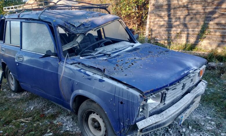 Другу добу ворог атакує два села на прикордонні Чернігівщини: уражені старостат, будинки та автівка (Фото)