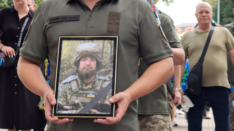 На Чернігівщині попрощалися з трьома захисниками – Олександром Іщенком, Юрієм Пінчуком та Михайлом Помазом